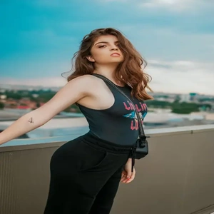 Read more about the article Independent Escort Services in Dwarka