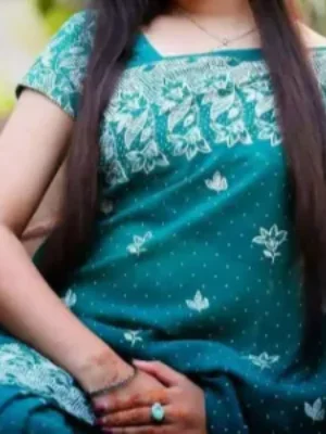 Housewife Escorts in Dwarka Hotel